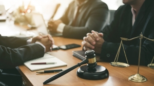 How Litigation Lawyers in Dubai Handle Complex Corporate Conflicts