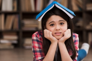 Which Schools in Delhi Near Me Offer Bus Facilities and Smart Classrooms?