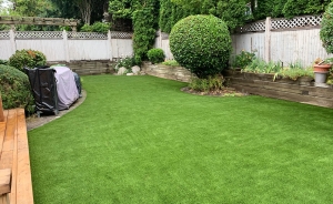 How to Maintain Artificial Grass in your Garden? Expert Tips