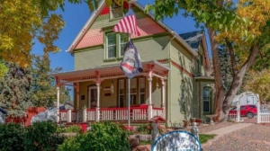Understanding Why a Bed & Breakfast Offers a More Personal Stay Than A Hotel in Golden, CO