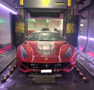 Professionnels de Station Lavage à Genève pour un Nettoyage Voiture Impeccable