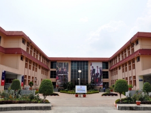 ICFAI Dehradun CSE Fees 2025: Tuition, Labs, and Typical Add‑ons