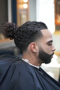 Barber Shop Watertown MA – Professional Haircut Watertown, Beard Trim & Head Shave Services