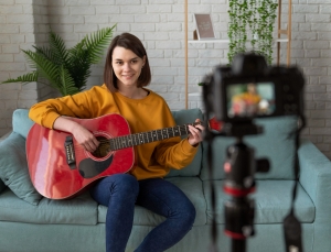 Top Trending TikTok Songs October 2025: Sound Tracks That Are Dominating the Feed