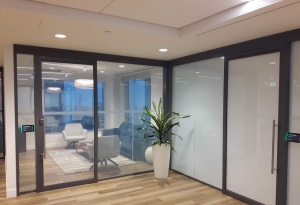 Smart Glass vs. Traditional Windows: Which Is Better for Your Home?