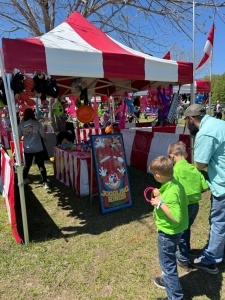 How Carnival Games Improve Team Building at Corporate Events