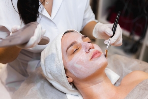 Hydrafacial For Men In Business Bay: Shattering Skincare Boundaries