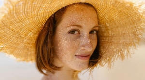 The Weekly Reset: Layering a Deep Conditioning Treatment for Damaged Hair with a Leave-In Cream for Max Results