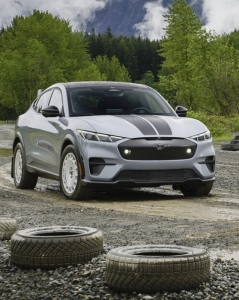 Discover Your Next Ford at the Right Dealership in Perris