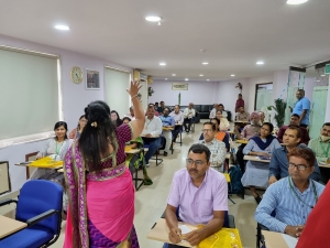 Top Public Speaking Courses in Thane: Master Confidence & Communication at Management Me