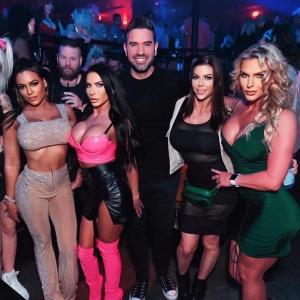 How to Get a GF and Keep Her Interested Long-Term