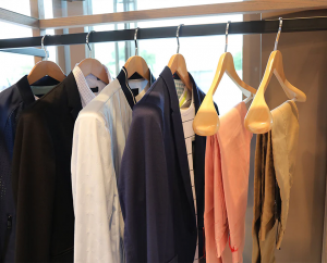 Wholesale Wooden Hangers – Premium Quality from SunFine Hanger