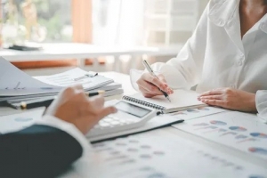 When Should You Hire A Tax Advisor To Optimise Your Tax Returns