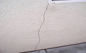 Professional Solutions to Repair Stucco Cracks in Cinco Ranch Homes