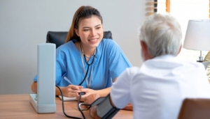 Can Older Adults Get a Full Body Checkup at Home in Dubai?