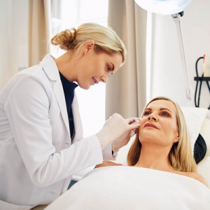 Why You Need the Best Dermatologist in Islamabad for Perfect Skin