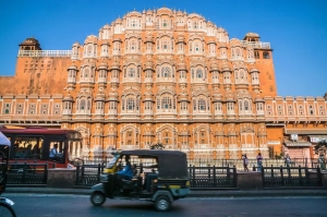 Ultimate Guide to Jaipur City Sightseeing for First-Time Travelers