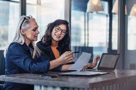 Toronto Resume Writing Secrets: How to Impress Recruiters and Land Interviews.