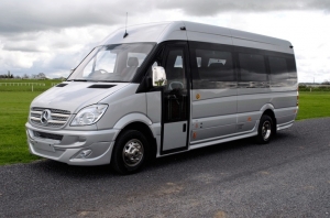 Dear Holidaymaker, Here’s Why You’ll Love Traveling By Minibus