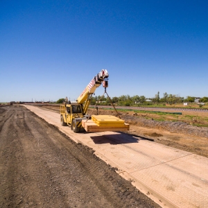 Heavy-Duty Bog Mats vs Steel Plates: Which Is Better for Ground Protection?