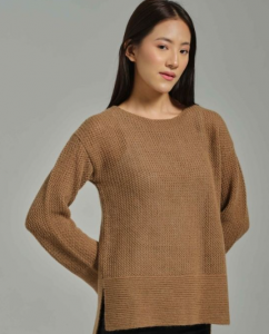 Pull en laine d’alpaga femme – L’élégance naturelle signée Ellanno