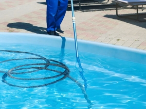 5 Common Pool Maintenance Mistakes and How Commercial Pool Service Fixes Them