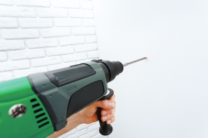 How Do Brushless Motors Improve Cordless Drill Performance?