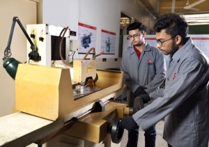 Are You Ready to Unlock Top Career Opportunities with Mechanical Engineering B Tech?