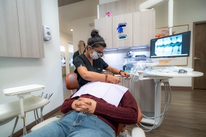 What Services Can I Expect From a Dentist Decatur Georgia?