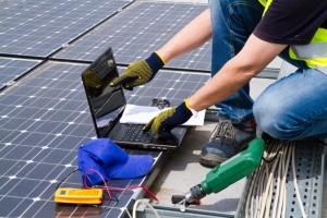 Why Should You Consider Solar Power in Middle Ridge for Your Home or Business?