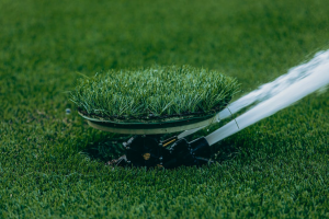 5 Quick Fixes for Common Artificial Turf Maintenance Issues