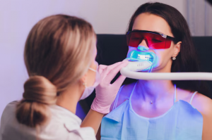 How Teeth Whitening in Stockport Can Brighten Your Smile