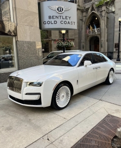 Chauffeur-Driven Rolls Royce Hire | 8Chauffeurs
