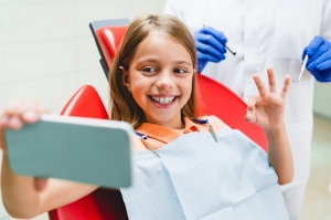 How Digital X-Rays Improve Dental Care with a Cosmetic Dentist in Spring Hill