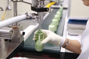 How Herbal Cosmetics Third Party Manufacturing Helps You Scale Faster?