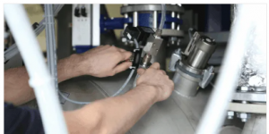 Operationalizing Continuity: Elevating Machine Lifecycle Management Through Strategic Unloading Services