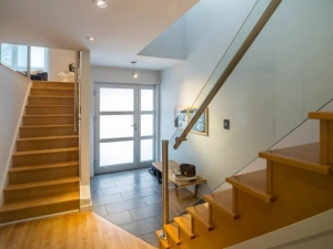 How Decorative Glass Partitions Improve Natural Lighting in Homes