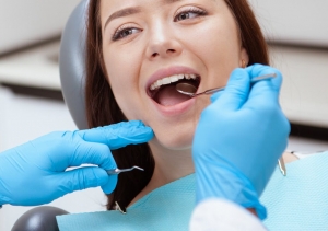 How to Achieve Healthy Teeth with a Dental Hygienist Dubai?
