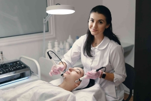 5 Signs It’s Time to Switch to a Dermatologist in Jubilee Hills