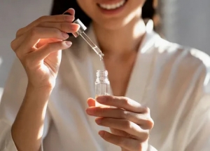 How Azelaic Acid Treats Acne: A Comprehensive Guide