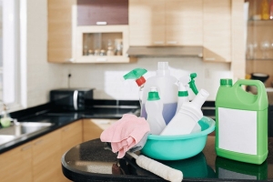 How to Maintain a Clean Kitchen Using Multipurpose Cleaners