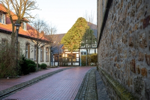 Driveways Harlow: Complete Guide to Types, Costs, Maintenance & Contractors