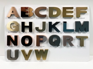 Große Holzbuchstaben kaufen: Hochwertige 3D Schriftzüge