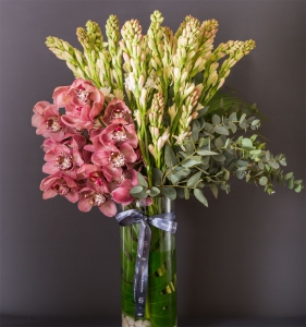 Best Flower Bouquet Ideas in 2025: A Guide to Gifting the Perfect Luxury Flower Bouquet