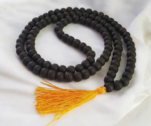 Top Benefits of Wearing a Pure Rudraksha Mala in Daily Life
