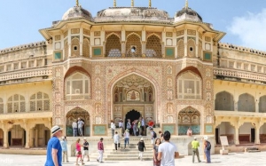 Explore Pink City with Trusted Tour and Travels Services in Jaipur