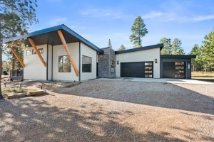 Exploring the Charm of Deadwood: A Retreat into Nature and History