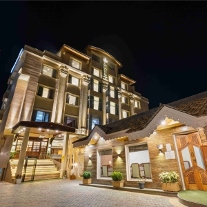 Best Hotel in Srinagar Kashmir 