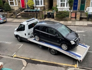 Stranded in the City? Top London Car Recovery Services You Can Trust