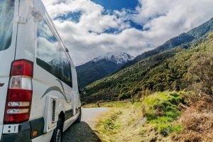 What Types of Vans are Suitable for Long-Distance Road Trips